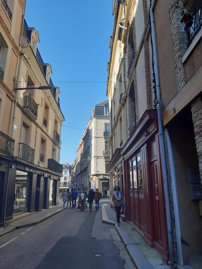 Avec Jardinet Sans Vis A Vis Plein Centre Ville Au Rdc 350M De La Plage 迪耶普 外观 照片